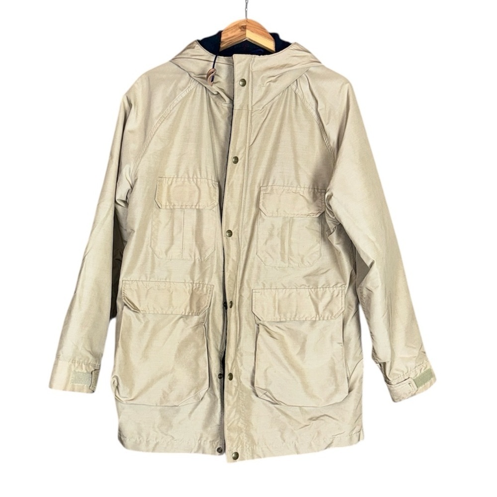 Vintage Woolrich tan hooded parka with wool blend lining Size Medium